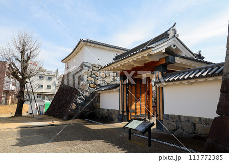 山梨県　甲府市　甲府城　山手門 113772385