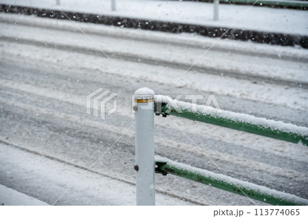 寒い冬のイメージ 113774065