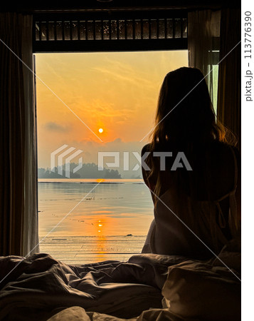 Floating bungalow on the Cheow lan Lake in Khao Sok National Park in Surat Thani, Thailand 113776390