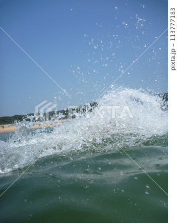 水しぶき 113777183