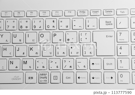 シンプルなキーボード(モノクロ) シンプルなキーボード(モノクロ) 113777590