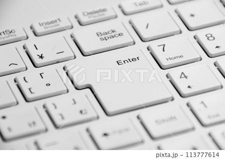 シンプルなキーボード(モノクロ) シンプルなキーボード(モノクロ) 113777614