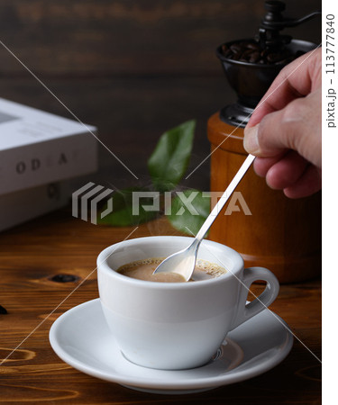 少し贅沢なひととき コーヒータイム （ ホットコーヒー ） 113777840