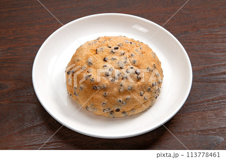 日本の菓子パン、チョコメロンパン 113778461