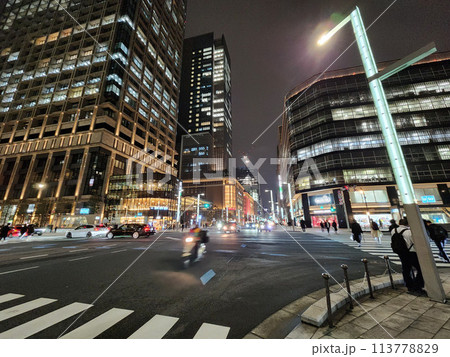 日本橋交差点の夜景 日本橋交差点の夜景 113778829