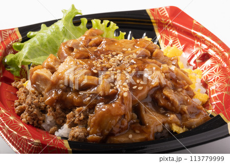 鶏三色丼 弁当 鶏三色丼 弁当 113779999