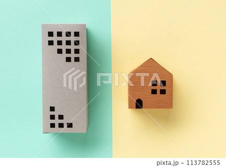 マンション vs 一戸建て マンションか一戸建てか 選択 マンションまたは一戸建て マンション vs 一戸建て マンションか一戸建てか 選択 マンションまたは一戸建て 113782555