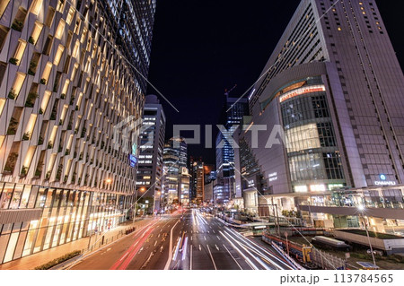 大阪府、大阪駅の夜景 大阪府、大阪駅の夜景 113784565