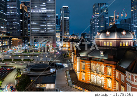 ライトアップされた東京駅 ライトアップされた東京駅 113785565