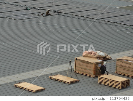 ソーラーパネル設置 113794425