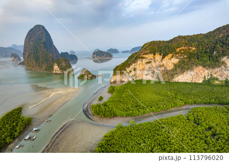 Samet Nangshe viewpoint, view of Koh Phra Wat Noi, in Phang Nga bay, Thailand Samet Nangshe viewpoint, view of Koh Phra Wat Noi, in Phang Nga bay, Thailand 113796020