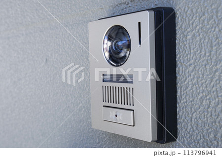 玄関先のインターフォン 113796941