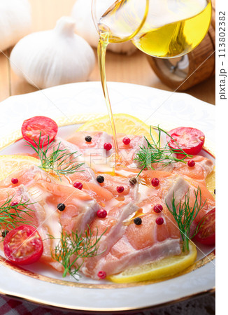 サーモンのカルパッチョ 113802382