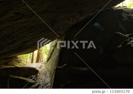 胎内くぐり(熊野古道)　【和歌山県田辺市中辺路町】 113803170