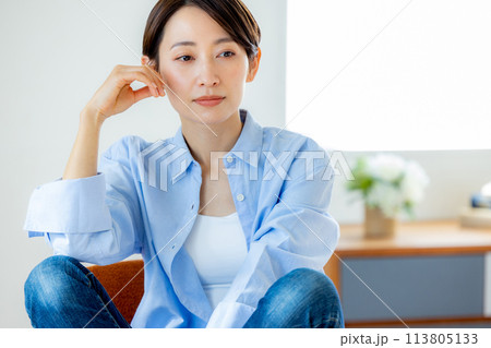 ミドル女性　ビューティー　綺麗 113805133