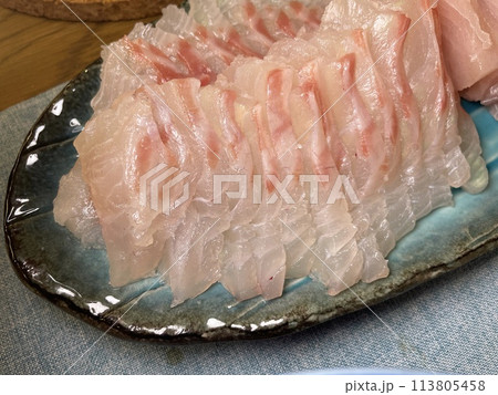 真鯛の刺身 新鮮な白身魚のお造り 真鯛の刺身 新鮮な白身魚のお造り 113805458