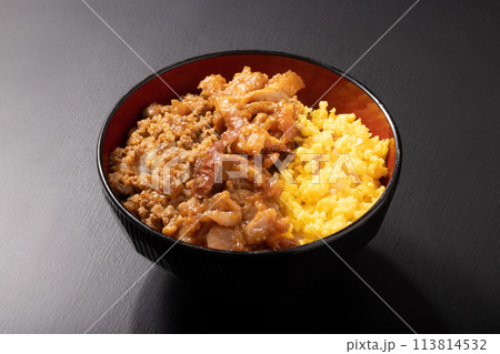 鶏そぼろ丼 鶏そぼろ丼 113814532