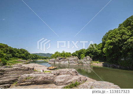 長瀞岩畳(県立長瀞玉淀自然公園) 埼玉県秩父郡長瀞町長瀞 長瀞岩畳(県立長瀞玉淀自然公園) 埼玉県秩父郡長瀞町長瀞 113817323