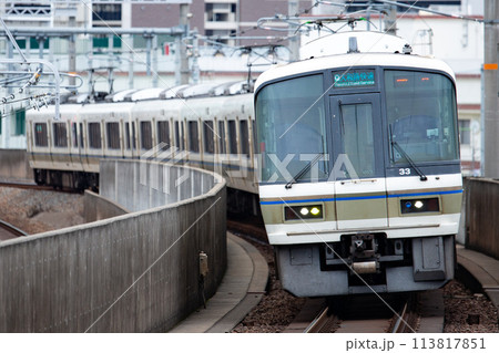 JR西日本 大和路線・大阪環状線の通勤電車 221系 113817851