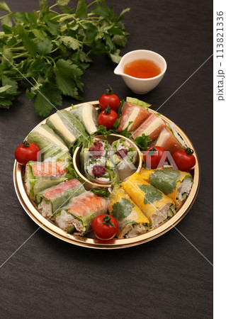 生春巻き 113821336