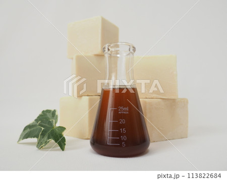 廃油と廃油で作った手作り石鹸 113822684