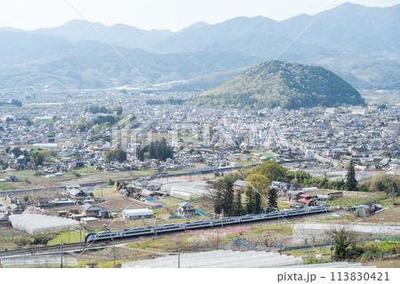 【中央本線】甲府盆地を通過する特急列車 113830421