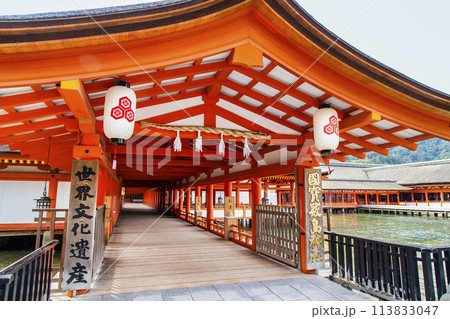 広島 嚴島神社　東回廊入口 113833047