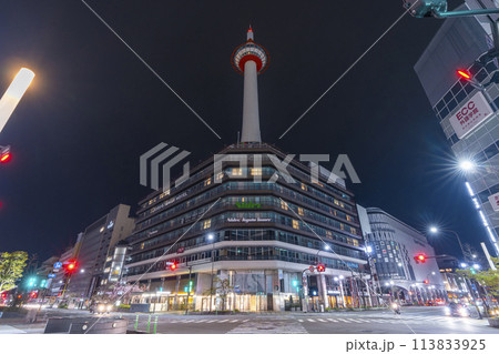 京都夜景　真夜中の京都タワー　 113833925