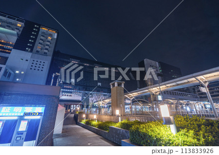京都夜景 真夜中の京都駅ビル 京都夜景 真夜中の京都駅ビル 113833926