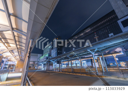 京都夜景 真夜中の京都駅ビル 京都夜景 真夜中の京都駅ビル 113833929
