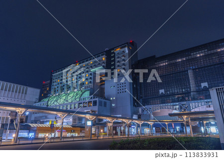 京都夜景 真夜中の京都駅ビル 京都夜景 真夜中の京都駅ビル 113833931