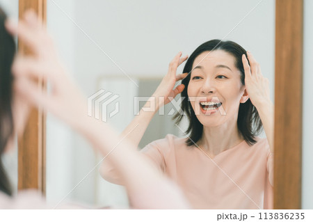 a forty-something woman 113836235