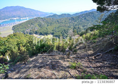 福井県　若狭武田氏「白石山城」の石垣と曲輪・眺望 113836807