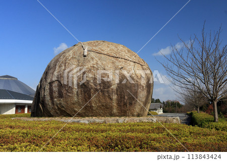 山添村の長寿岩 113843424