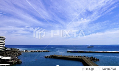 静岡県の熱海サンビーチの風景 113846738