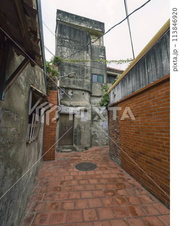 台湾・鹿港　九曲巷の住宅と路地　/　Lukang, Taiwan 113846920
