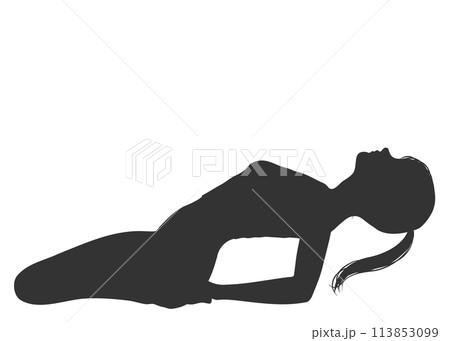 座って背中を反らすストレッチをしている女性の全身横向きのシルエット 座って背中を反らすストレッチをしている女性の全身横向きのシルエット 113853099
