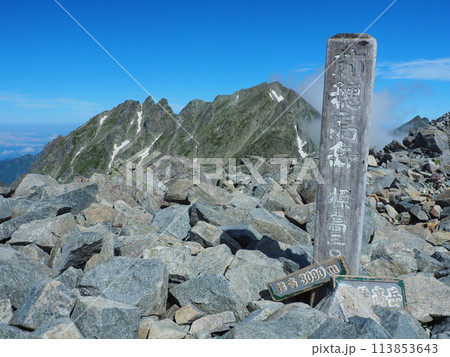 前穂高岳山頂 前穂高岳山頂 113853643