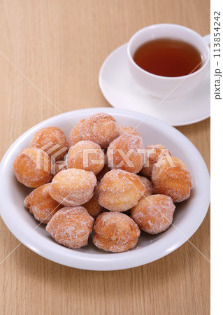 美味しそうなドーナツ 美味しそうなドーナツ 113854242