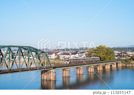 【太多線】木曽川橋梁を通過する普通列車 113855147