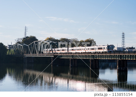【太多線】木曽川橋梁を通過する普通列車 113855154