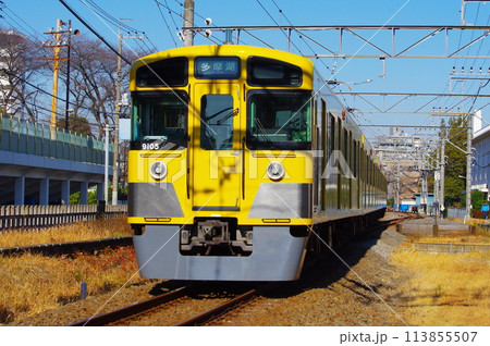 国分寺駅と萩山駅間を走る西武線 113855507