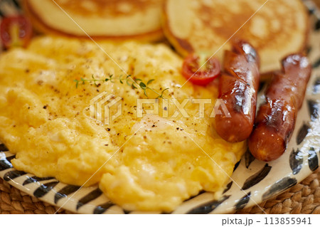 English breakfast with pancake 113855941