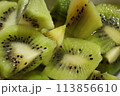 キュウイフルーツ　食後のデザート　クローズアップ撮影 113856610