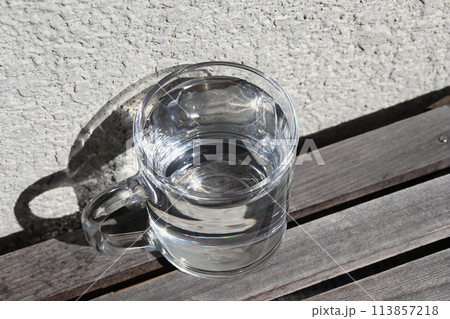 一杯の水 113857218