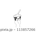 手に持っているアイスクリームにスプーンが刺さっているイラスト 113857266