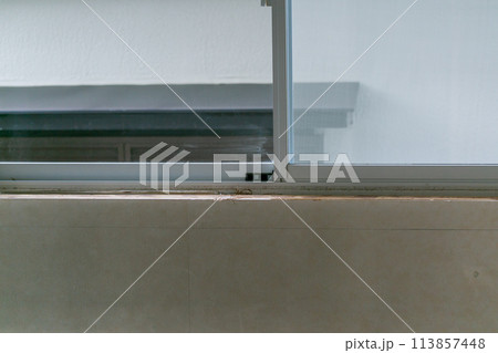 洋室のリフォーム サッシ膳板の取替え 洋室のリフォーム サッシ膳板の取替え 113857448