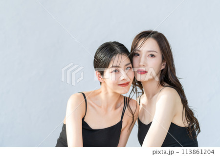 若い女性のビューティー 113861204