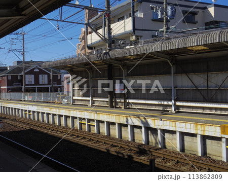 駅のホーム(福岡県福岡市西鉄和白駅) 113862809