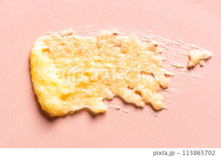 Yellow sugar scrub smudge swatch 113865702